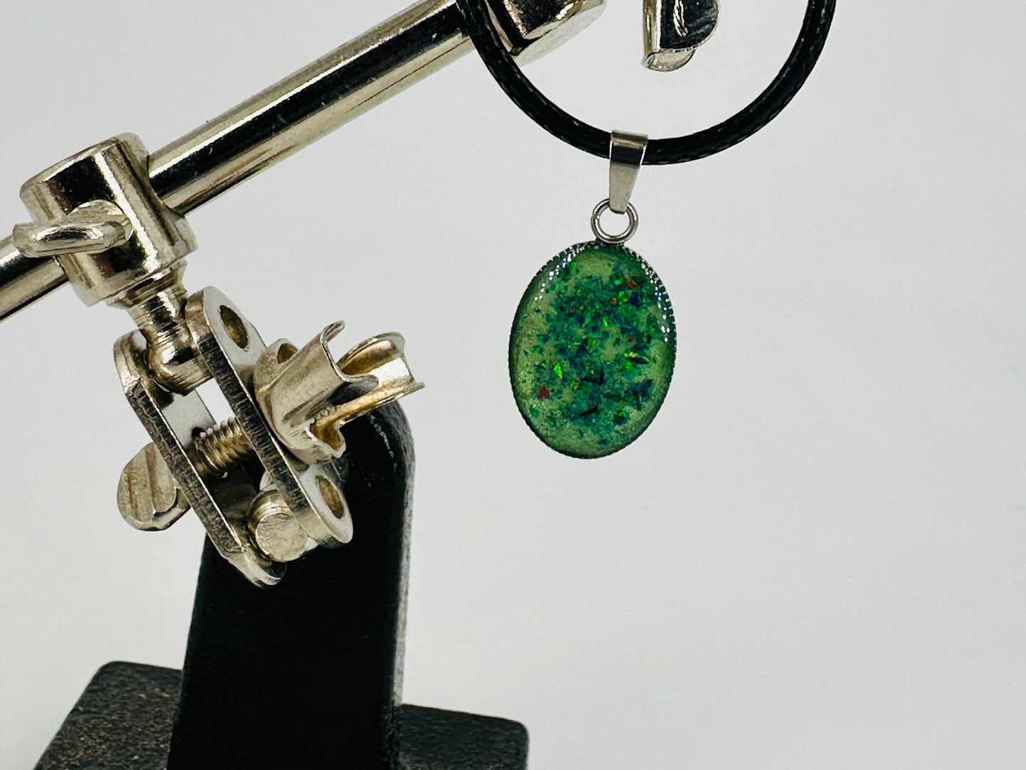 Opal Amulet small multicolor
