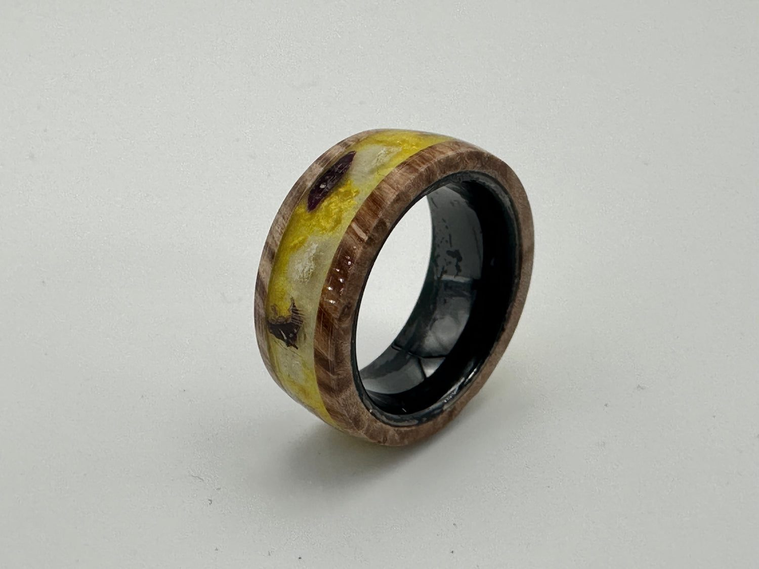„Ring Spring – Serie Vier Jahreszeiten, Vorderansicht, Symbol für Neubeginn“Bague Spring – série Les Quatre Saisons, vue de face, symbole du renouveau »Ring Spring – The Four Seasons series, front view, symbol of renewal”