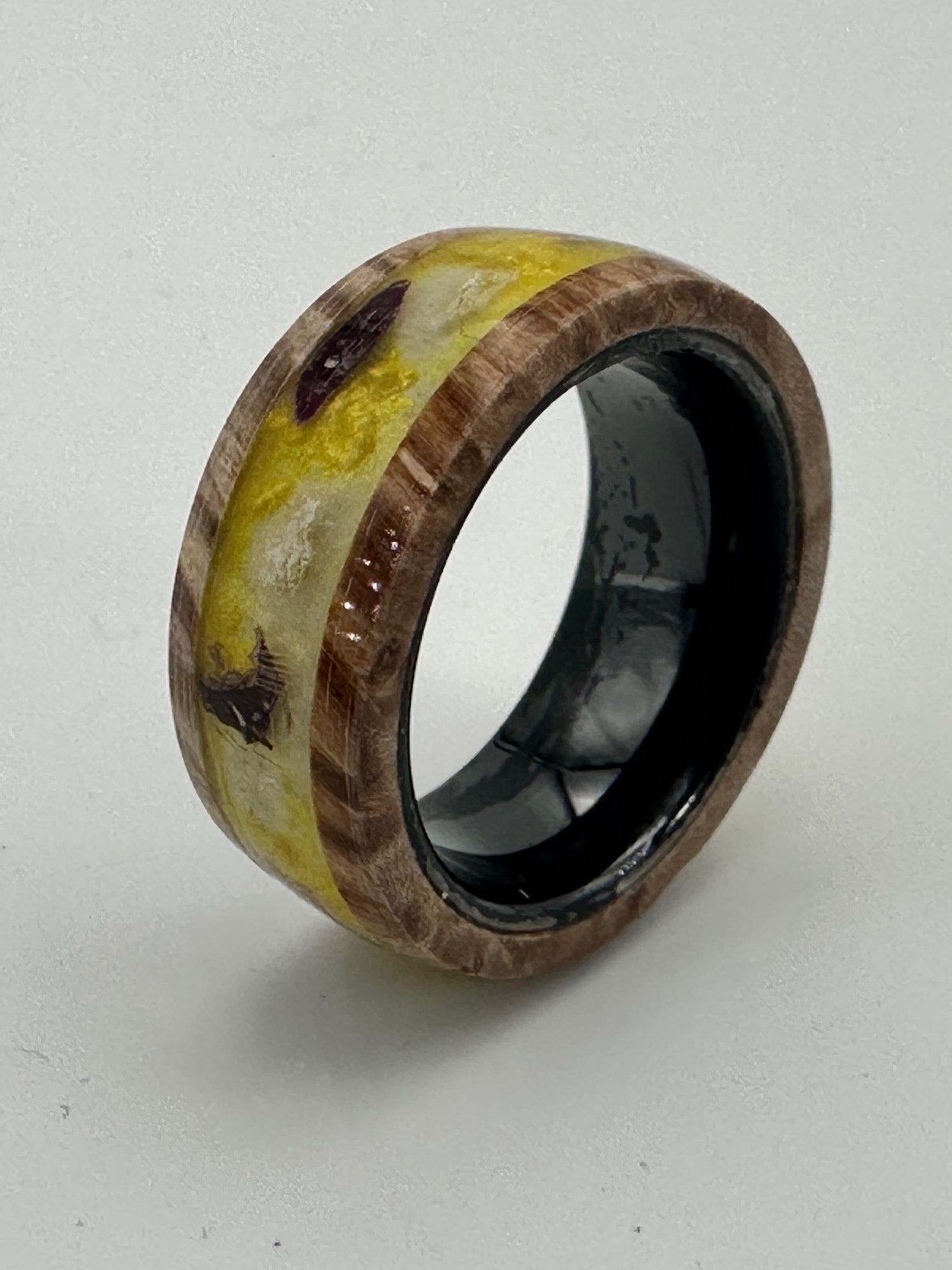 „Ring Spring – Serie Vier Jahreszeiten, Vorderansicht, Symbol für Neubeginn“Bague Spring – série Les Quatre Saisons, vue de face, symbole du renouveau »Ring Spring – The Four Seasons series, front view, symbol of renewal”