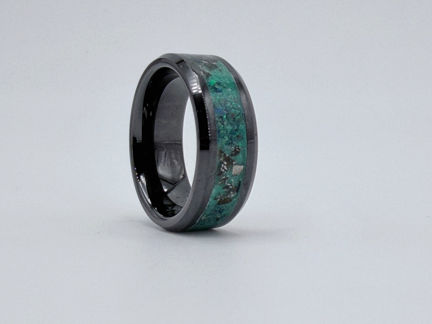 Dracoopalus Relic – handgefertigter Kunstring mit Opal von Artinrings