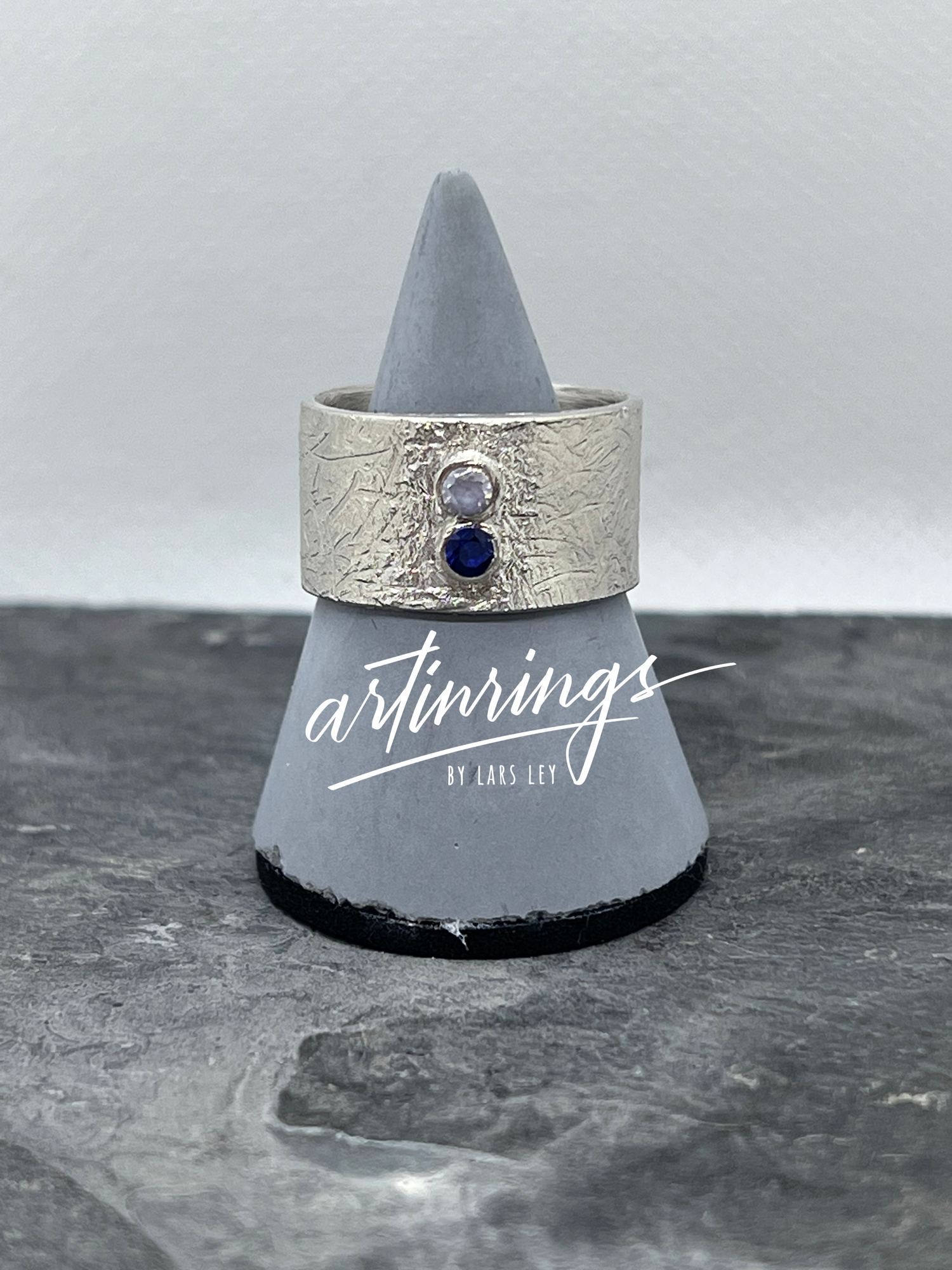 Silberring mit 2 Zirkonia