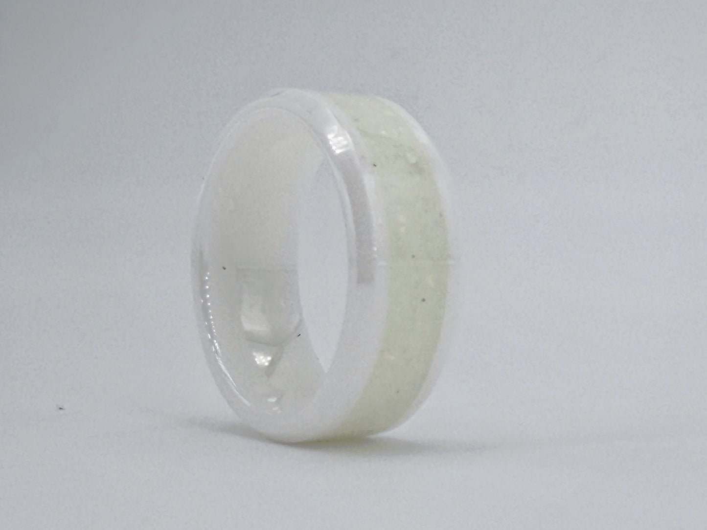 Moonveil – handgefertigter Kunstring von Artinrings
