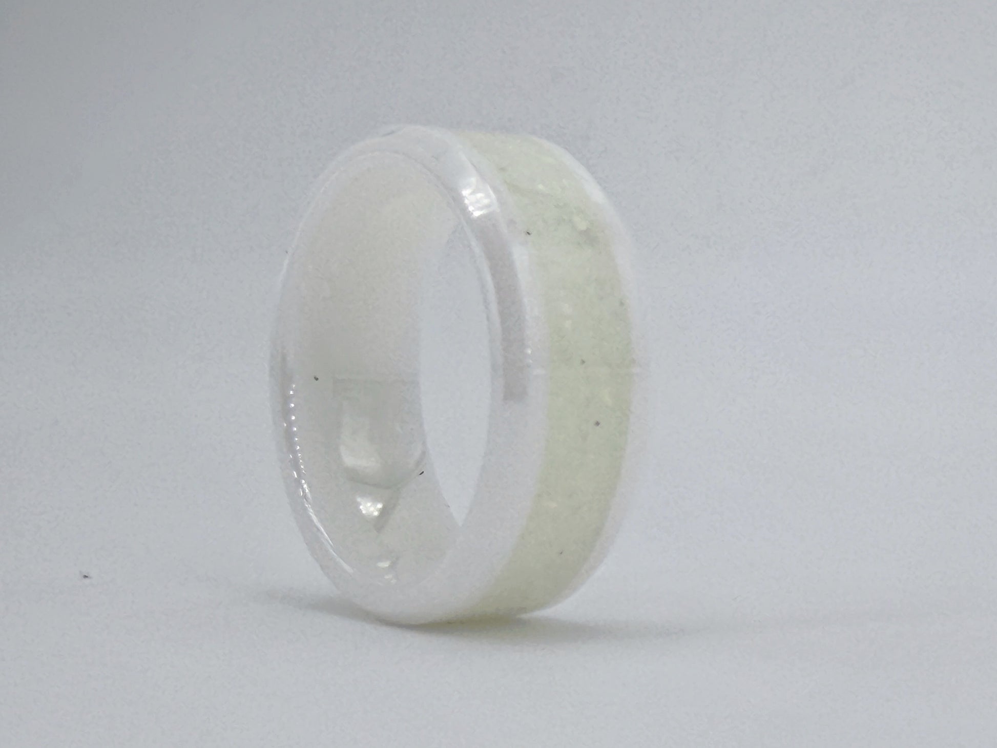 Moonveil – handgefertigter Kunstring von Artinrings